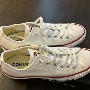 CONVERSE Chuck Taylor’s Low Top White Mens Women’s 5/7